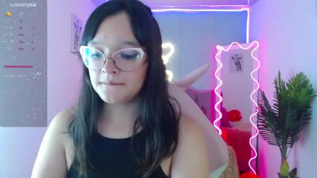 Image 3 of lilith_tay1 Stream on Chaturbate on 16 months ago