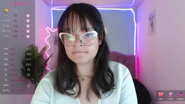 Image 2 of lilith_tay1 Stream on Chaturbate on 15 months ago