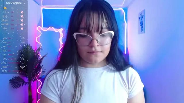 Image 2 of lilith_tay1 Stream on Chaturbate on 15 months ago