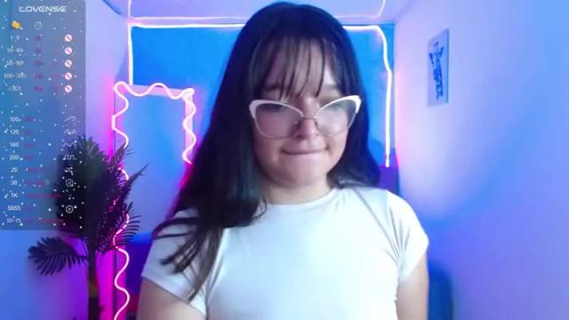 Image 3 of lilith_tay1 Stream on Chaturbate on 15 months ago