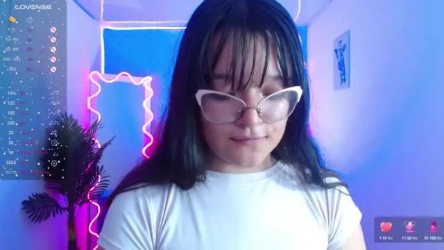Image 4 of lilith_tay1 Stream on Chaturbate on 15 months ago