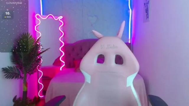 Image 10 of lilith_tay1 Stream on Chaturbate on 15 months ago