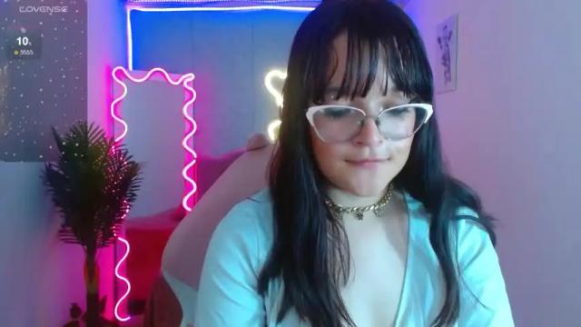 Image 3 of lilith_tay1 Stream on Chaturbate on 14 months ago