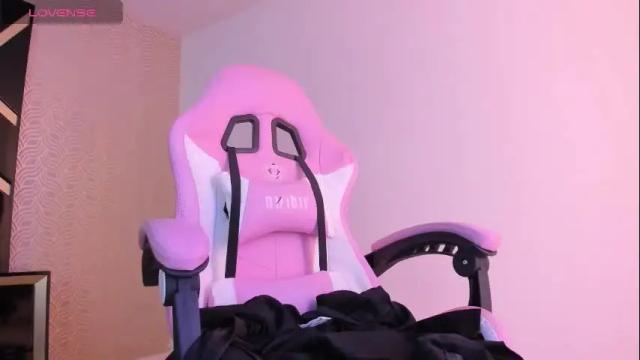 Image 3 of lilithcary Stream on Chaturbate on 1 month ago