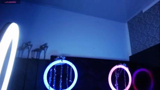 Image 2 of lilithlevis Stream on Chaturbate on 29 days ago