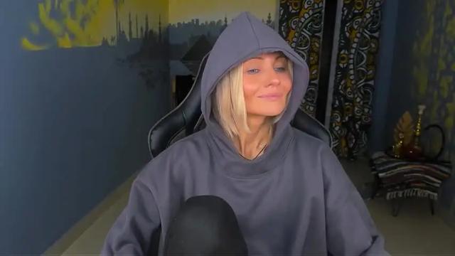 Image 4 of lilithlevite Stream on Chaturbate on 16 months ago