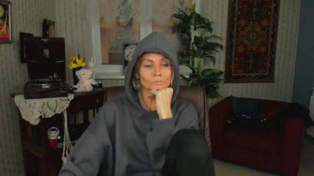 Image 2 of lilithlevite Stream on Chaturbate on 16 months ago