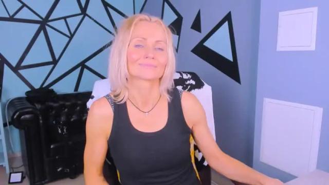 Image 4 of lilithlevite Stream on Chaturbate on 16 months ago