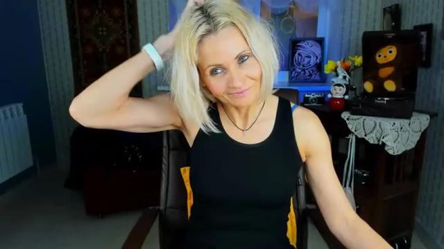 Image 4 of lilithlevite Stream on Chaturbate on 15 months ago