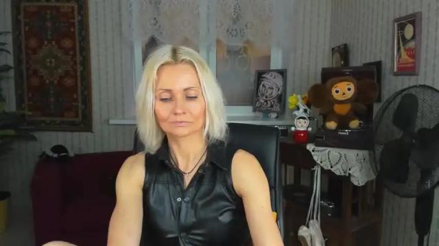 Image 10 of lilithlevite Stream on Chaturbate on 14 months ago
