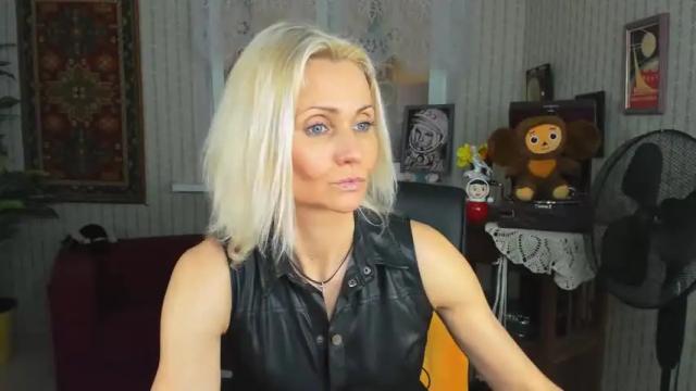 Image 4 of lilithlevite Stream on Chaturbate on 14 months ago