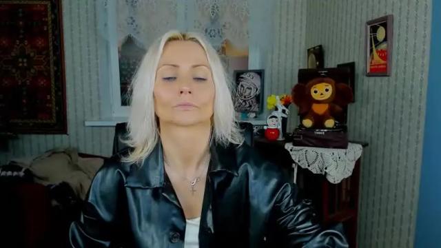 Image 3 of lilithlevite Stream on Chaturbate on 14 months ago