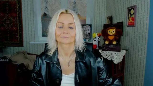 Image 4 of lilithlevite Stream on Chaturbate on 14 months ago