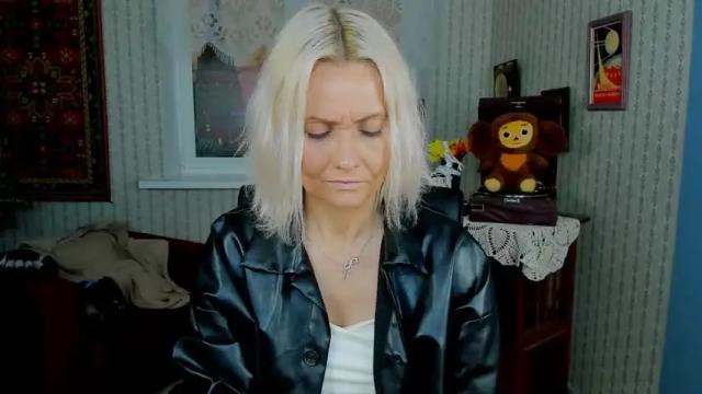 Image 6 of lilithlevite Stream on Chaturbate on 14 months ago