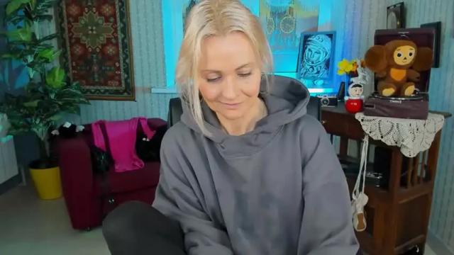 Image 12 of lilithlevite Stream on Chaturbate on 14 months ago
