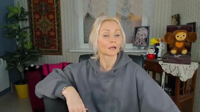 Image 4 of lilithlevite Stream on Chaturbate on 14 months ago