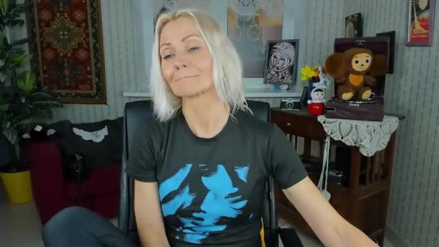 Image 4 of lilithlevite Stream on Chaturbate on 14 months ago