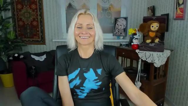 Image 6 of lilithlevite Stream on Chaturbate on 14 months ago