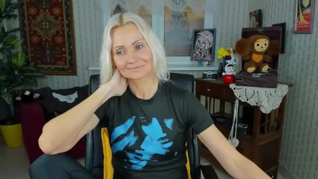 Image 7 of lilithlevite Stream on Chaturbate on 14 months ago