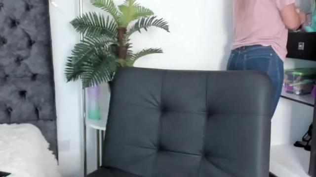 Image 12 of lilitholimpo Stream on Chaturbate on 14 months ago