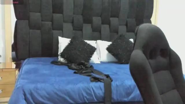 Image 6 of lilithrizzo Stream on Chaturbate on 17 months ago