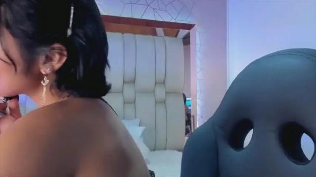 Image 8 of lilithrizzo Stream on Chaturbate on 17 months ago