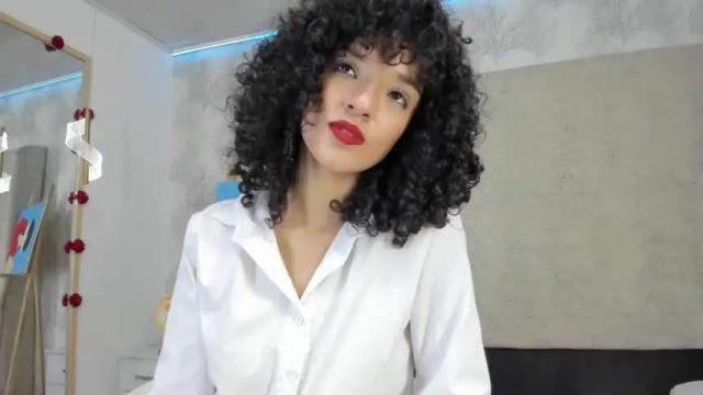 Image 3 of lilithsteinberg Stream on Chaturbate on 13 months ago