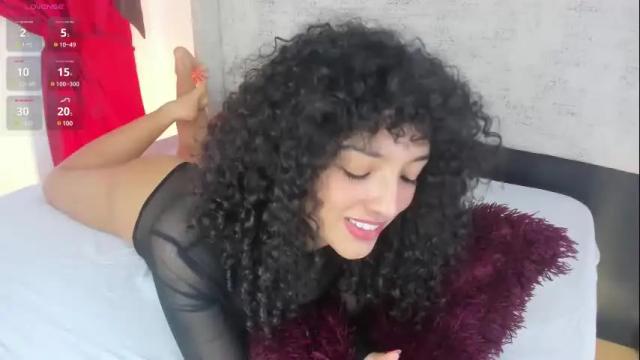 Image 10 of lilithsteinberg Stream on Chaturbate on 1 month ago