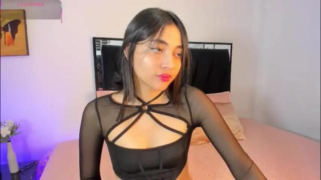 Image 3 of lilithteeen Stream on Chaturbate on 3 months ago
