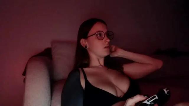 Image 3 of liljbby Stream on Chaturbate on 26 days ago