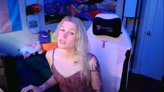 Image 4 of lilkittyjadee Stream on Chaturbate on 28 months ago