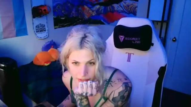 Image 10 of lilkittyjadee Stream on Chaturbate on 28 months ago