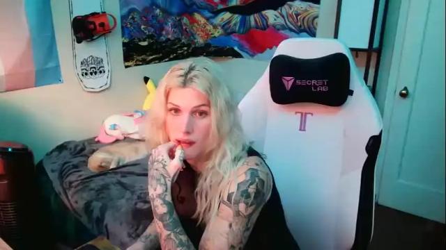 Image 8 of lilkittyjadee Stream on Chaturbate on 27 months ago