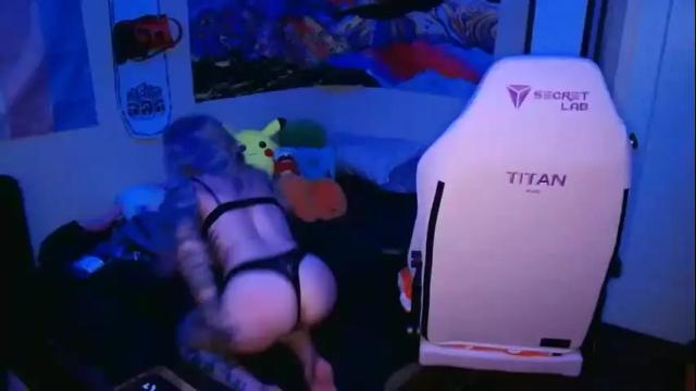 Image 8 of lilkittyjadee Stream on Chaturbate on 26 months ago