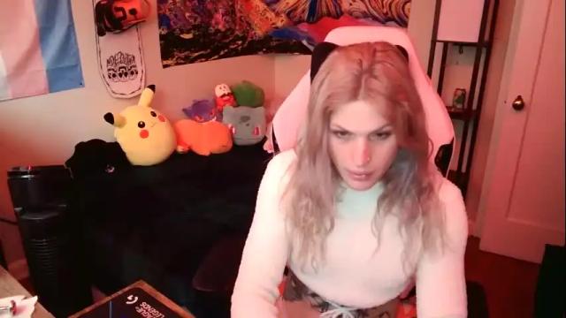 Image 3 of lilkittyjadee Stream on Chaturbate on 26 months ago