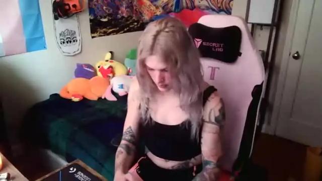 Image 4 of lilkittyjadee Stream on Chaturbate on 26 months ago