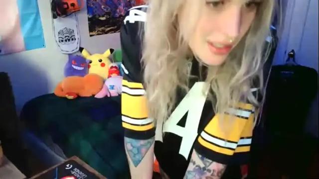 Image 11 of lilkittyjadee Stream on Chaturbate on 26 months ago