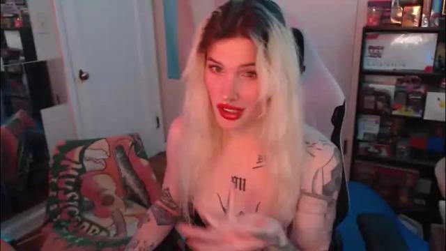 Image 3 of lilkittyjadee Stream on Chaturbate on 13 hours ago