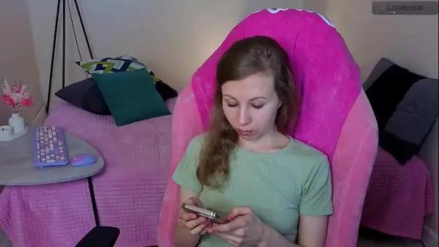 Image 2 of lill_mary Stream on Chaturbate on 26 days ago