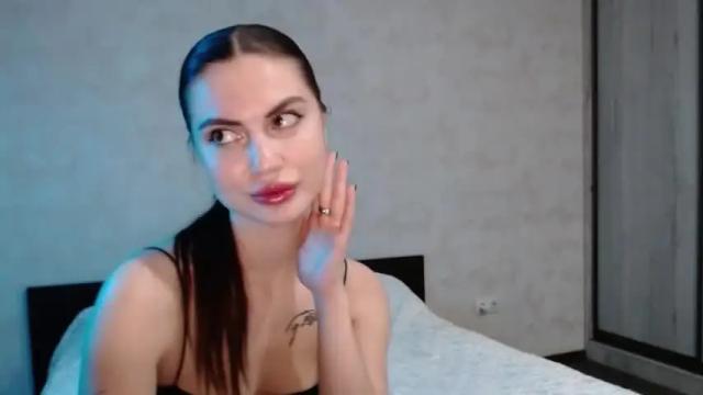 Image 12 of lillalovly Stream on Chaturbate on 16 months ago