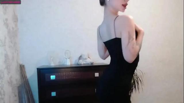 Image 2 of lillalovly Stream on Chaturbate on 2 months ago