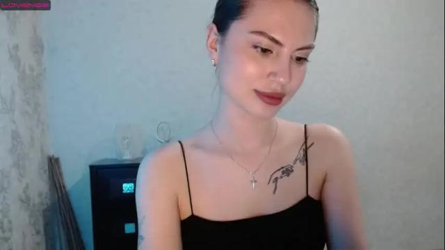 Image 3 of lillalovly Stream on Chaturbate on 2 months ago