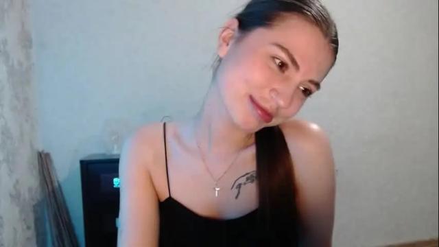 Image 2 of lillalovly Stream on Chaturbate on 17 days ago