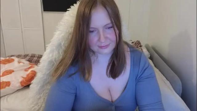 Image 2 of lilleambi Stream on Chaturbate on 1 month ago