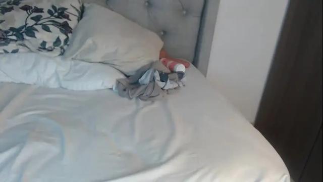 Image 2 of lillebbw_sweet Stream on Chaturbate on 28 days ago