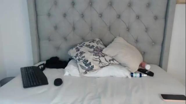 Image 7 of lillebbw_sweet Stream on Chaturbate on 23 days ago