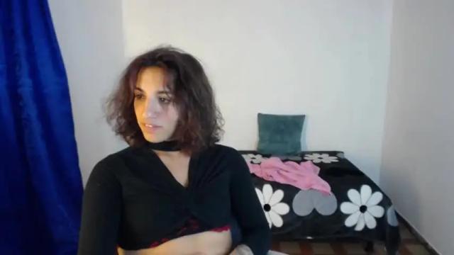 Image 2 of lilli_gant Stream on Chaturbate on 14 months ago