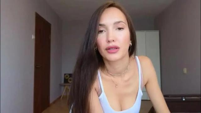 Image 10 of lillian_clark7 Stream on Chaturbate on 26 days ago