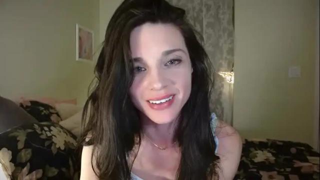 Image 6 of lillian_rose Stream on Chaturbate on 10 days ago