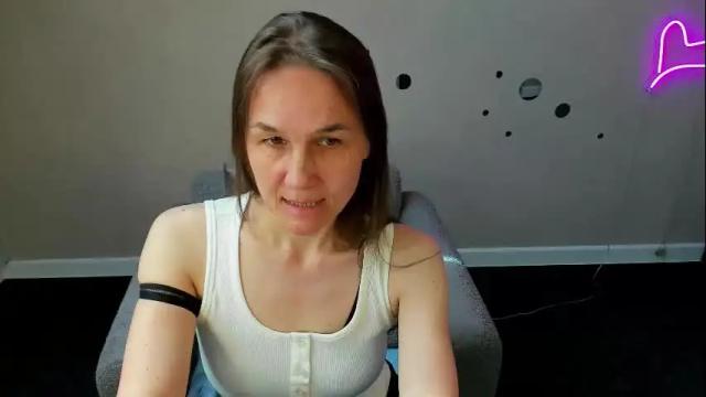 Image 6 of lillian_white1 Stream on Chaturbate on 1 month ago